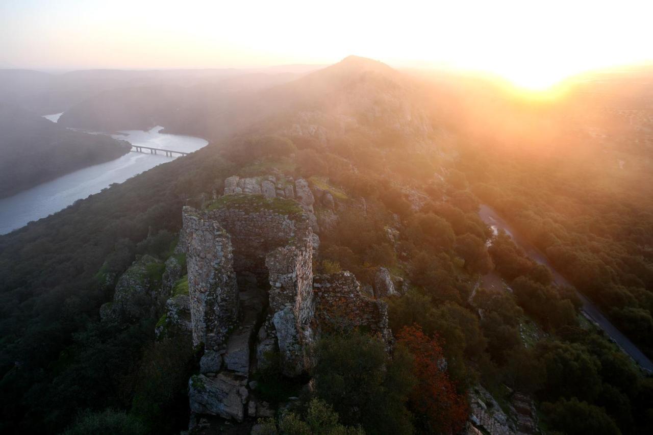 Palacio Viejo De Las Corchuelas Торрехон-ель-Рубіо Екстер'єр фото